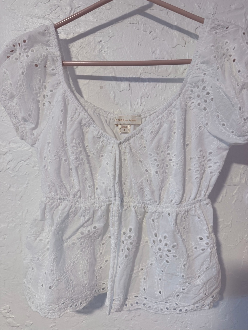Monteau White Eyelet Peasant Blouse